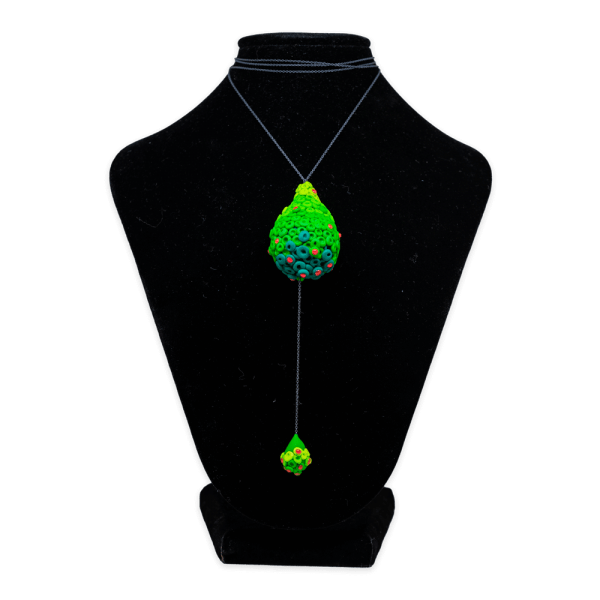 Colier verde pe lanț negru-bijuterie-maria-filipescu